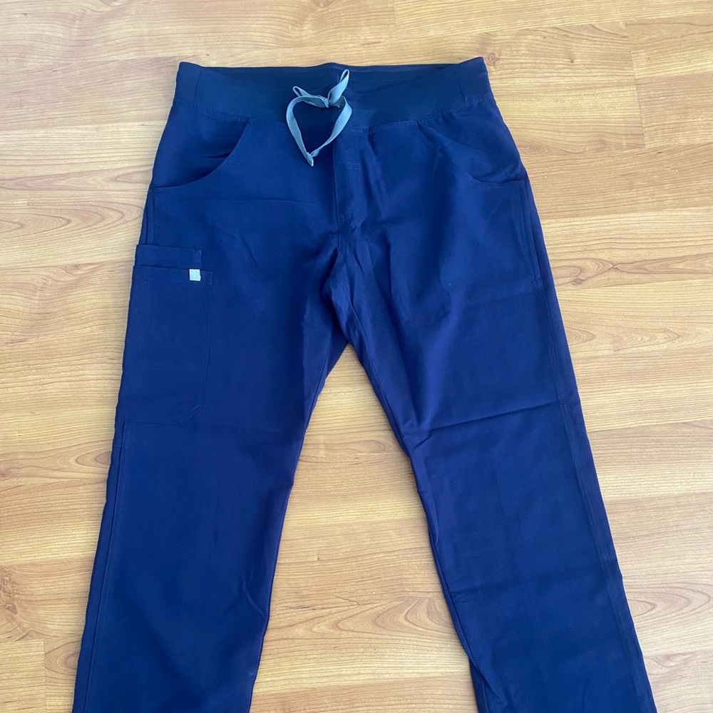 Figs scrub bottoms! Navy blue & size medium. In great shape